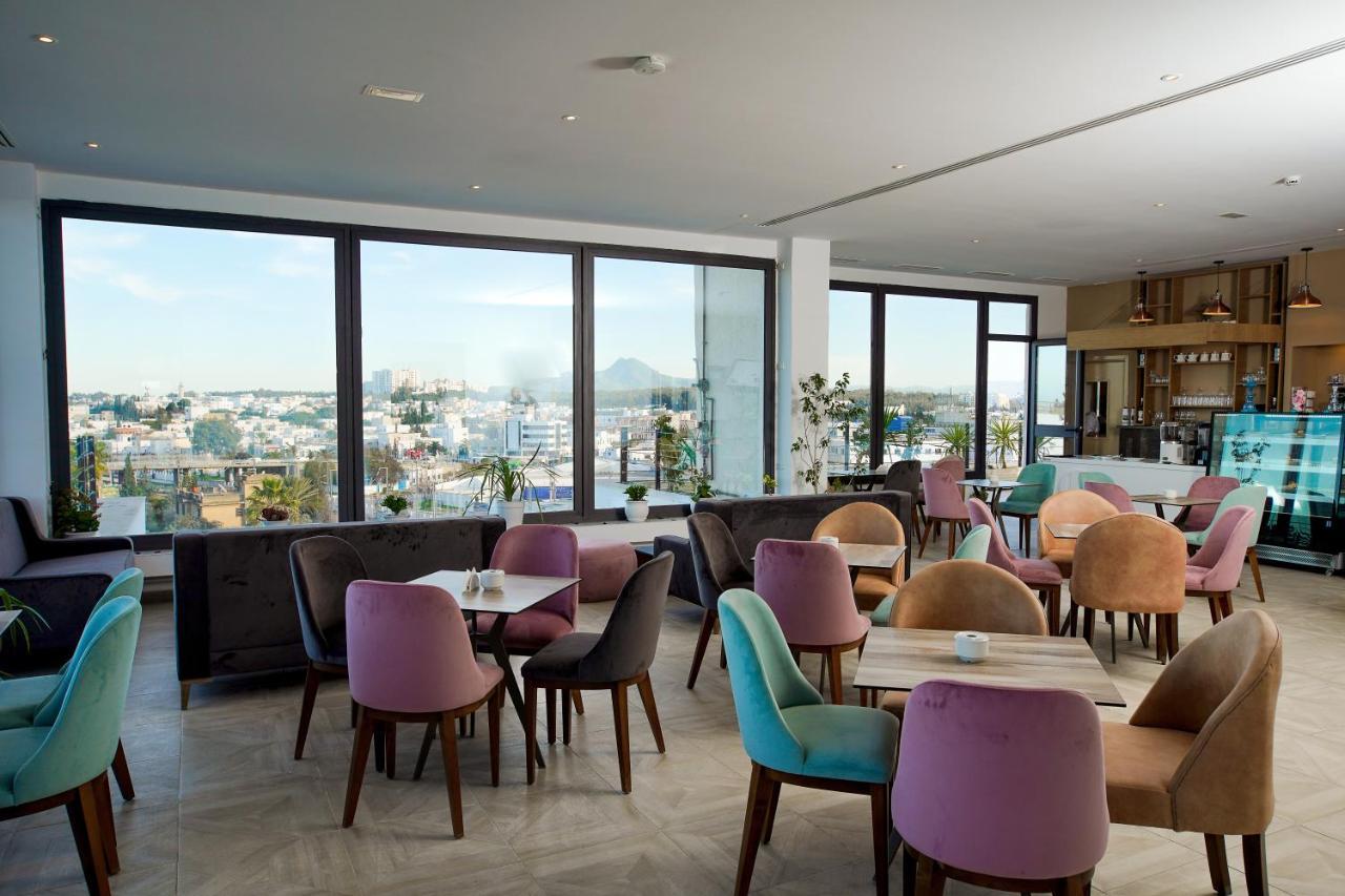 Lescure Business And Hotel 4*