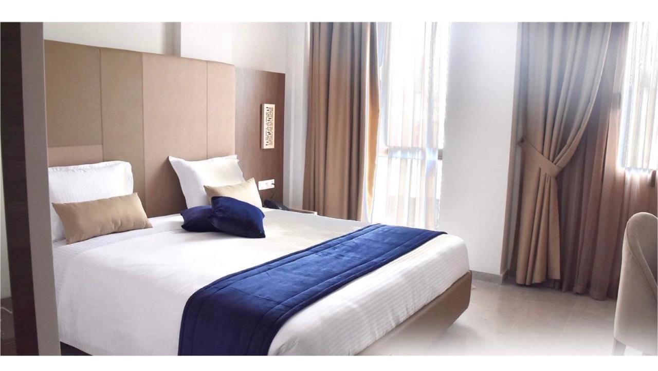 Hotel Lescure Business And Megrine