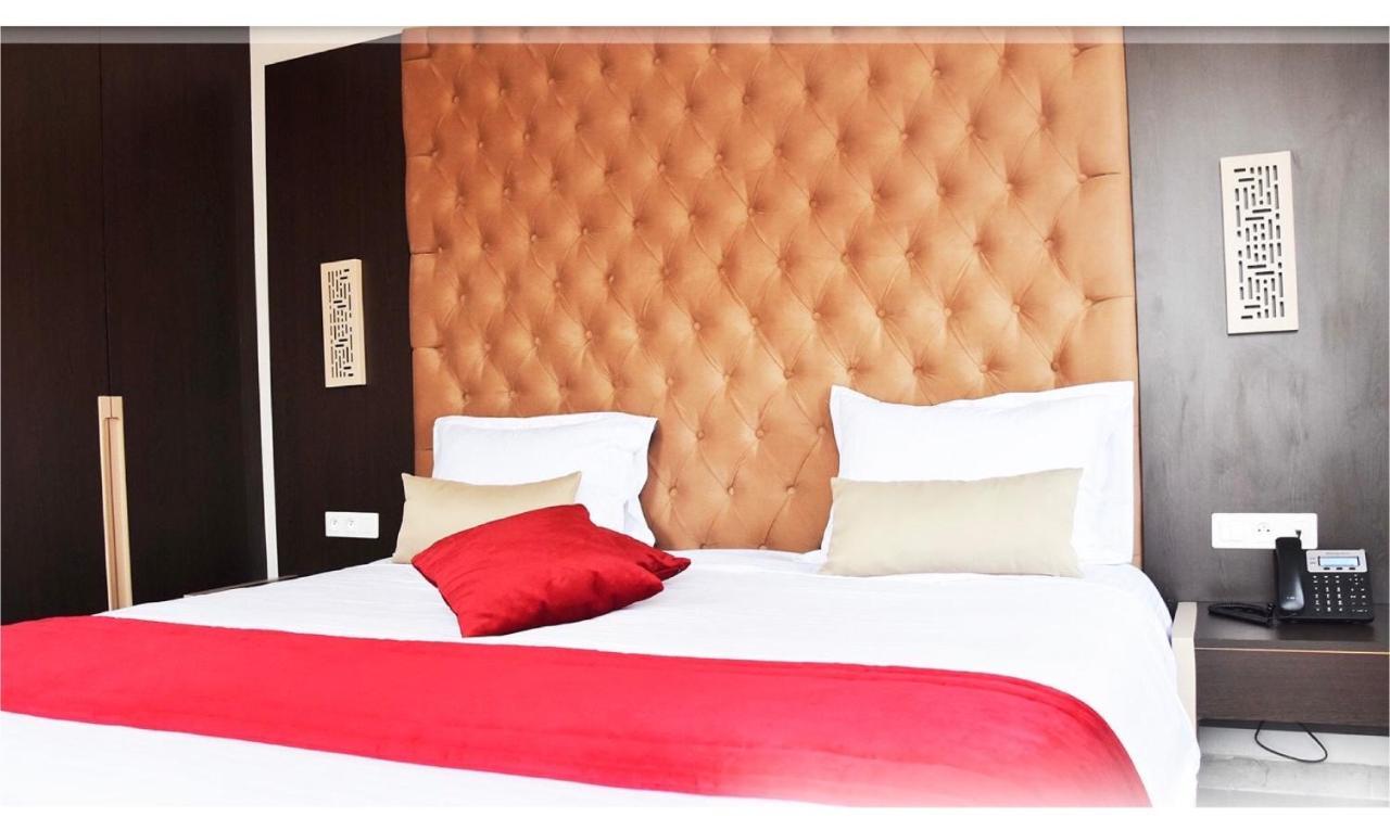 Hotel Lescure Business And 4*